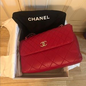 Authentic CHANEL Classic Maxi RED shoulder bag
